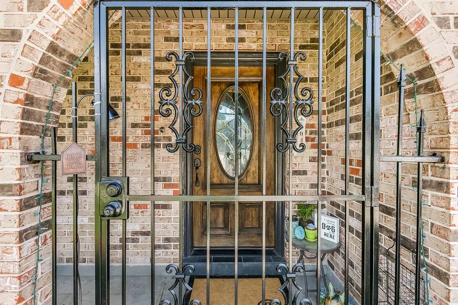 You’ll be the ONLY one in your neighborhood with THIS door!